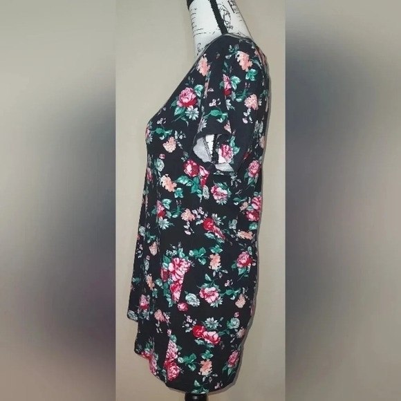 Plus Size Wet Seal Tee-NWOT - Picture 3 of 7